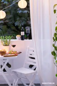 Italienischer Sommerabend balkon italienischer Dip, Pizza, Lichterkette