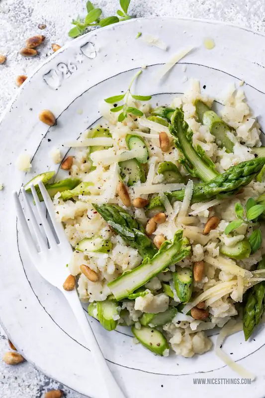 Blumenkohl Risotto Cauliflower Rice Blumisotto Low Carb Rezept grüner Spargel Risotto Blumenkohlrisotto #blumenkohl #risotto #blumenkohlrisotto #cauliflowerrice #blumisotto #spargel #abnehmen #cauliflower #asparagus #lowcarb #keto #ketodiet #cleaneating