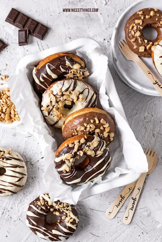 Erdnuss Donuts Rezept Doughnuts Peanut Schokolade #donuts #doughnuts #erdnuss #erdnüsse #ültje #tagdererdnuss #erdnussparty #foodblogger