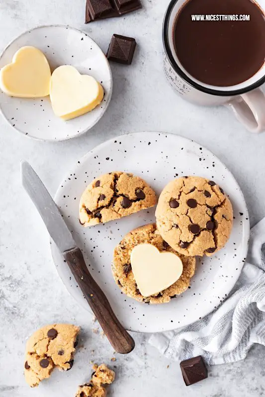 Low Carb Brötchen mit Schokolade Schokobrötchen Rezept Schokoladenbrötchen Frühstück #lowcarb #brötchen #schokobrötchen #frühstück #schokoladenbrötchen