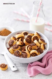 Mini Zimtschnecken Cereals Mini Cinnamon Roll Cereals Frühstück #minicereals #zimtschnecken #zimtschneckencereals #cinnamonrollcereals #cinnamonrolls #cereals #zimtschnecken #minizimtschnecken #zimt #frühstück