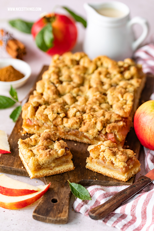 Apfel-Streuselkuchen Apfelkuchen Streuselkuchen Rezept mit Zimtstreuseln und Biskuit #apfelkuchen #streuselkuchen #apfelstreusel #zimtstreusel #biskuit #streusel #zimt #kuchenrezepte #herbstkuchen