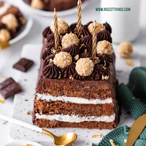 Dubai Schokolade Kuchen Rezept Dubai Chocolate Geburtstagskuchen Einladung Geburtstag personalisieren Einladungskarte Grün Gold #dubaichocolate #dubaischokolade #geburtstagskuchen #einladung #geburtstagseinladung