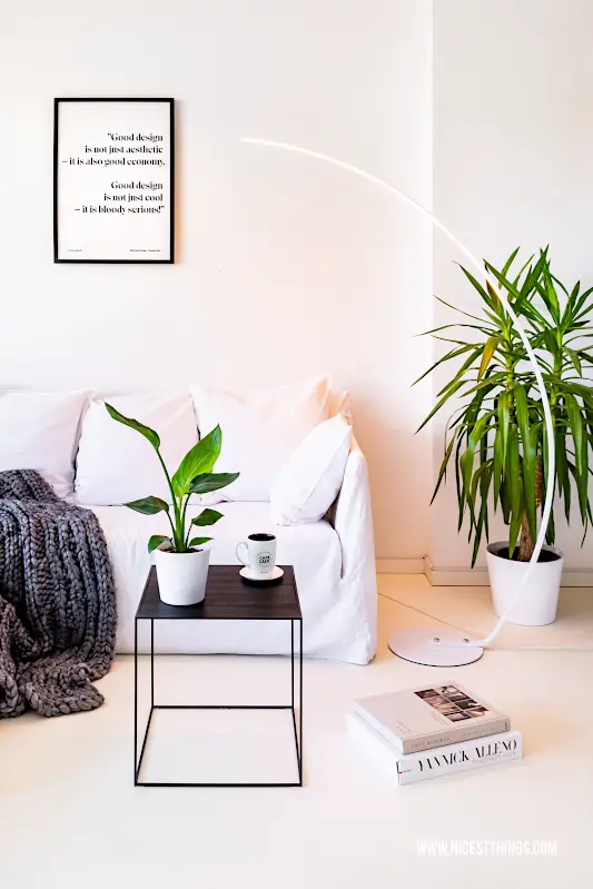 Lumière Design Erfahrung Test Stehleuchte Mavea gebogene Leseleuchte Bogenleuchte weiss Wohnzimmer Couch #lumiere #lumieredesign #stehleuchte #bogenleuchte #leseleuchte #mavea #designleuchte #wohnzimmer #couch